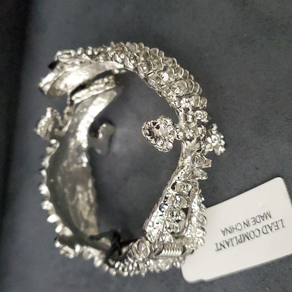 Natasha Double Alligator bracelet - Picture 6 of 6